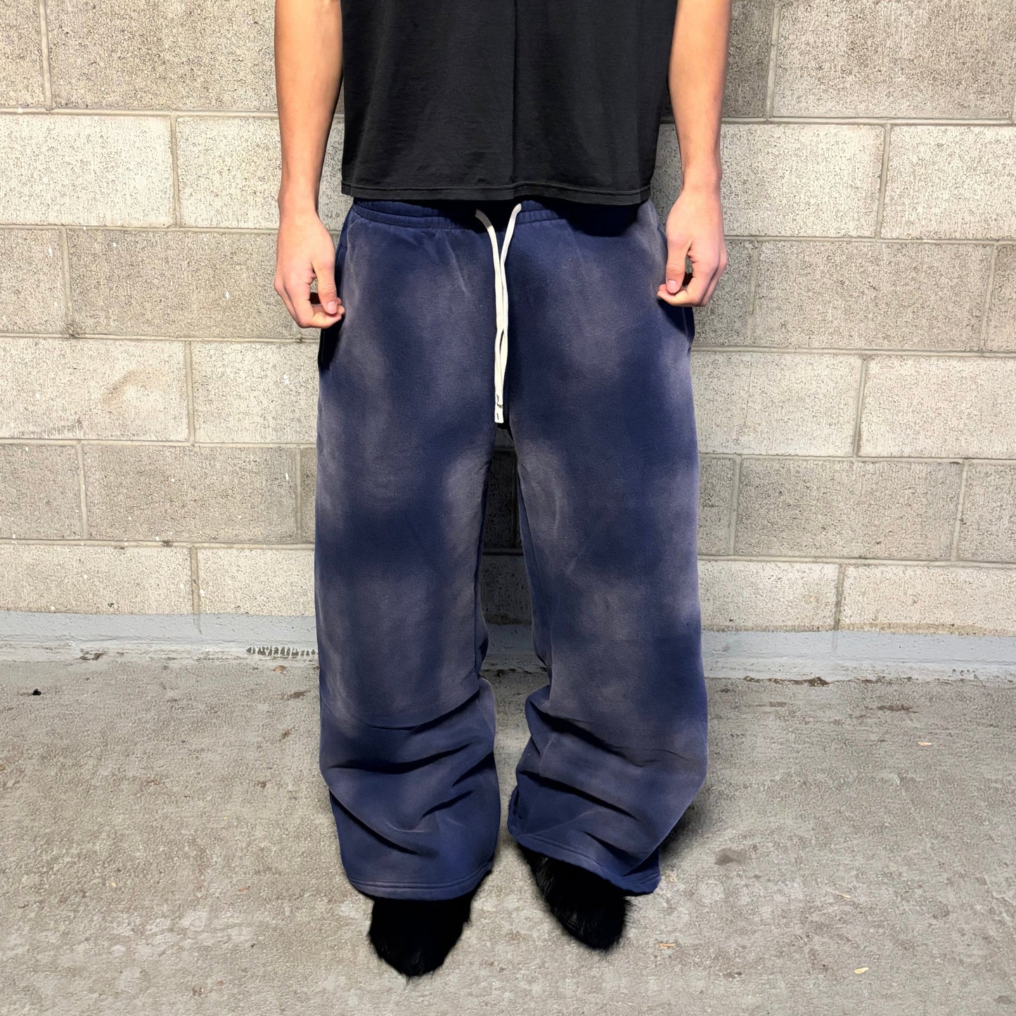 NAVY BLUE "FIER" SWEATS